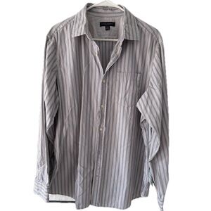Banana Republic Men's Gray Striped Button Down Shirt
